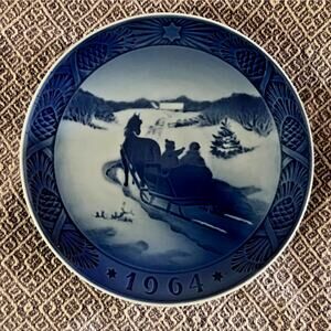 Royal Copenhagen Blue Christmas Plate 1964: The Christmas Tree